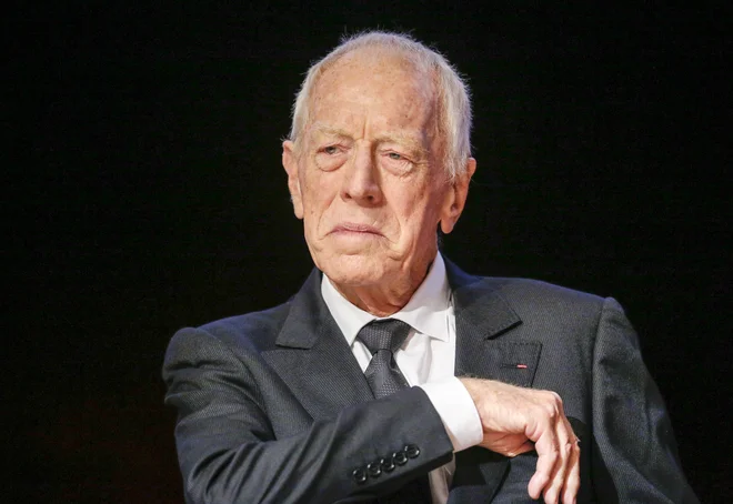 Max von sydow, ki je zaslovel z vlogo viteza, ki šahira s smrtjo, je včeraj umrl star 90 let.&nbsp; FOTO: Robert Pratta/Reuters