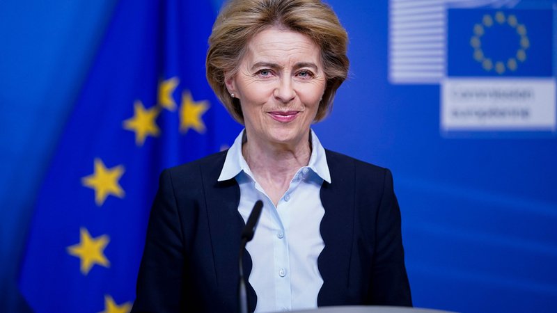 Fotografija: Predsednica Ursula von der Leyen  je v prvih stotih dneh evropske komisije pokazala veliko energičnosti, pa tudi ustvarjalne improvizacije. FOTO: AFP