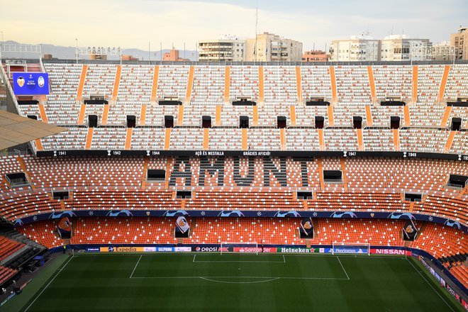Štadion Mestalla v Valencii ne bo sprejel navijačev. FOTO: Reuters