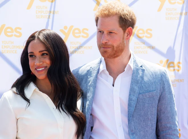 Osemintridesetletna Meghan in petintridesetletni Harry se na britanskem dvoru ne počutita več dobrodošla. Foto Reuters