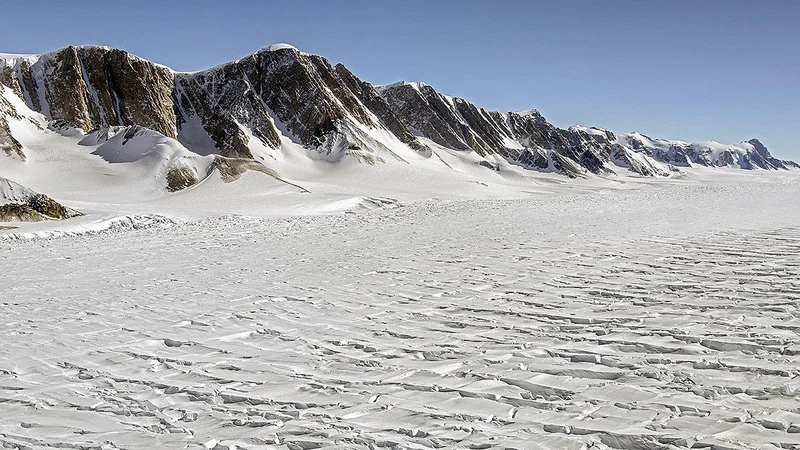 Fotografija: Ledenik na Vzhodni Antarktiki FOTO: NASA/Michael Studinger