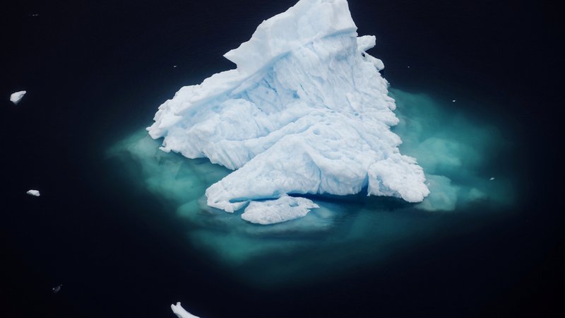 Fotografija: Led na Grenlandiji se tali vse hitreje. FOTO: Lucas Jackson/Reuters
