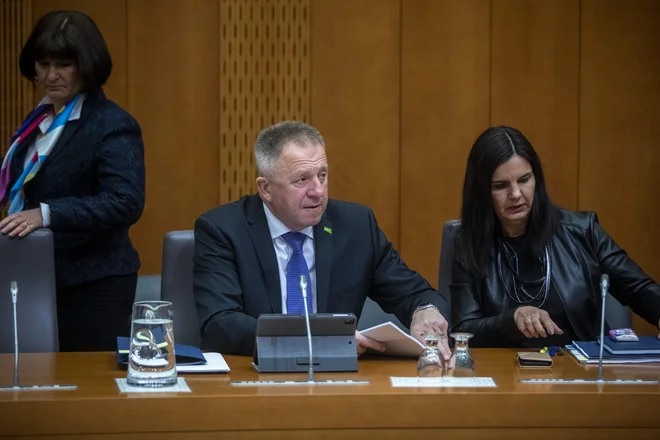 Zdravko Počivalšek se je včeraj zaradi vročine in slabega počutja testiral na koronavirus. FOTO: Voranc Vogel/Delo
