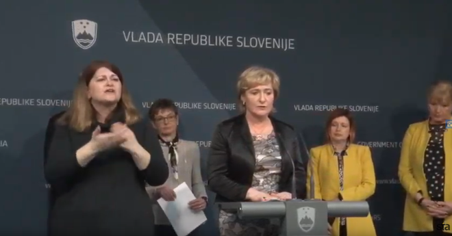 Sekretarka na ministrstvu za zdravje Simona Repar Bornšek: »Bolniki z blagimi simptomi ostajajo doma.« FOTO: Zajem zaslona
