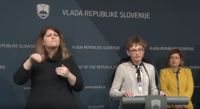 Nina Pirnat: »Mladi naj se ne združujejo v barih ob pijači. S tem najbolj ogrožajo druge, kronične bolnike in starejše.« FOTO: Zajem zaslona