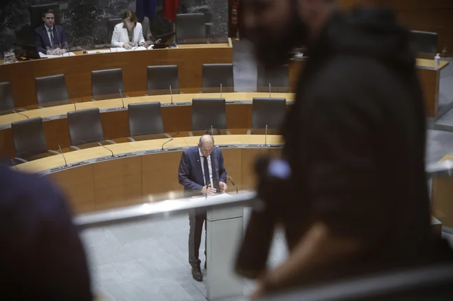 Primopredaje med ministri stare in nove vlade so napovedane za jutri dopoldne. Vsak minister ima že vsaj po enega državnega sekretarja. FOTO: Uroš Hočevar/Delo