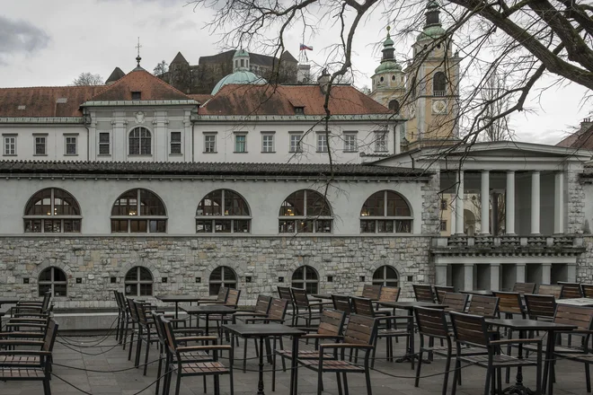 Prazne sobotne ulice Ljubljane. FOTO: Voranc Vogel