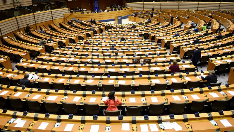 Fotografija: Takole je bilo videti zasedanje evropskega parlamenta pred nekaj dnevi. FOTO: Reuters