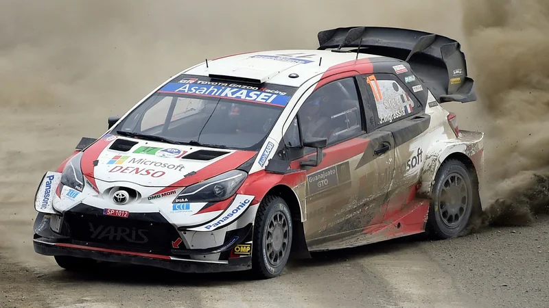 Fotografija: Francoski dirkač Sebastien Ogier je na reliju v Mehiki zmagal že tretjič zapored in skupno šestič. FOTO: AFP