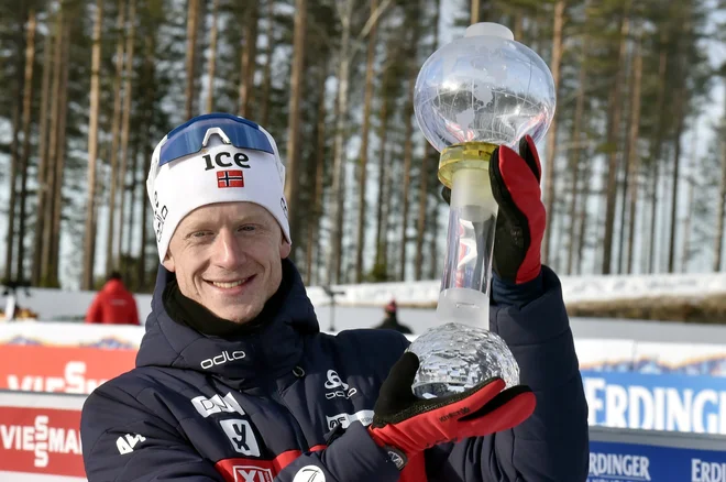 Johannes Thingnes Bø je lani prekinil niz sedmih zaporednih zmagoslavij Martina Fourcada, zdaj je bil spet najboljši. FOTO: Reuters