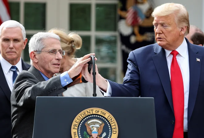 Dr. Anthony Fauci je osrednji strokovnjak v kriznem štabu predsednika Donalda Trumpa. FOTO: Jonathan Ernst Reuters