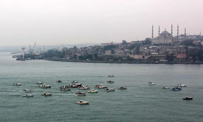 Istanbul je privlačen, ampak ne v času pandemije, ko ni jasno, kakšna bo vrnitev. FOTO: Tadej Regent/Delo