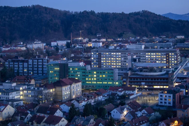 Življenje po Sloveniji se precej umirja, to je opazno tudi v Ljubljani. FOTO: Voranc Vogel