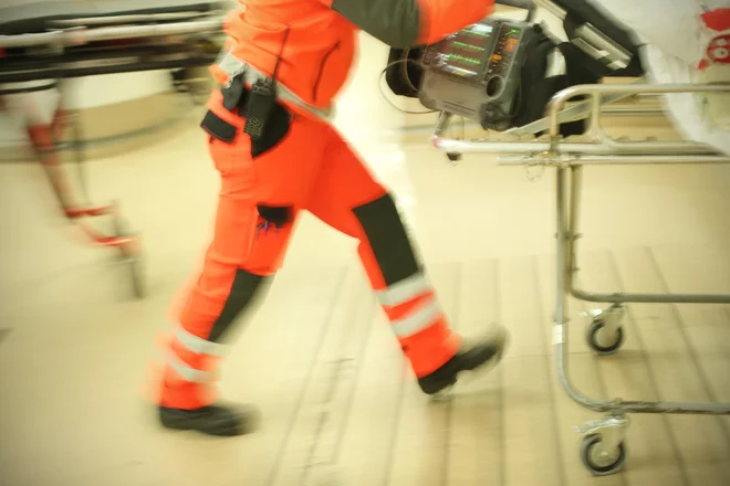 V ZD Idrija bo &raquo;za prebivalce obeh občin zagotovljena enotna obravnava, ne glede na izbranega zdravnika, izključno na podlagi tega, kaj pacient potrebuje&laquo;. FOTO: Jure Eržen/Delo