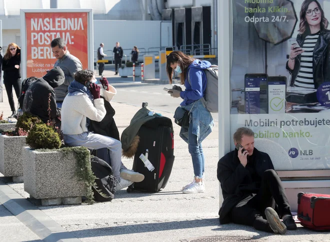 Z Letališča Jožeta Pučnika Ljubljana so letala na zadnjih rednih letih odletela v ponedeljek. FOTO: Dejan Javornik