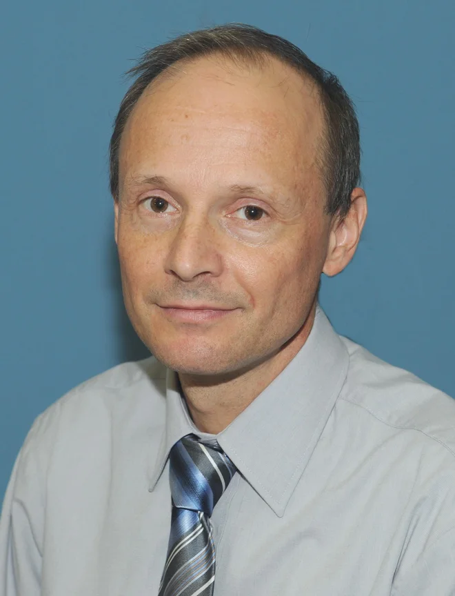 <br />
Dr. Aleš Blinc: »Zdravo telo je ob poškodbi tkiva sposobno brez večjih težav obnoviti poškodovano mikrocirkulacijo. Žal to ne velja za večje prevodne žile, med katere prištevamo arterije, ki vodijo kri iz srca proti tkivom, in vene, ki vodijo