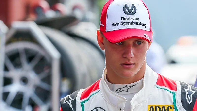 Fotografija: Mick Schumacher bo konec tedna testiral formulo 2 v Abu Dabiju. FOTO: Reuters