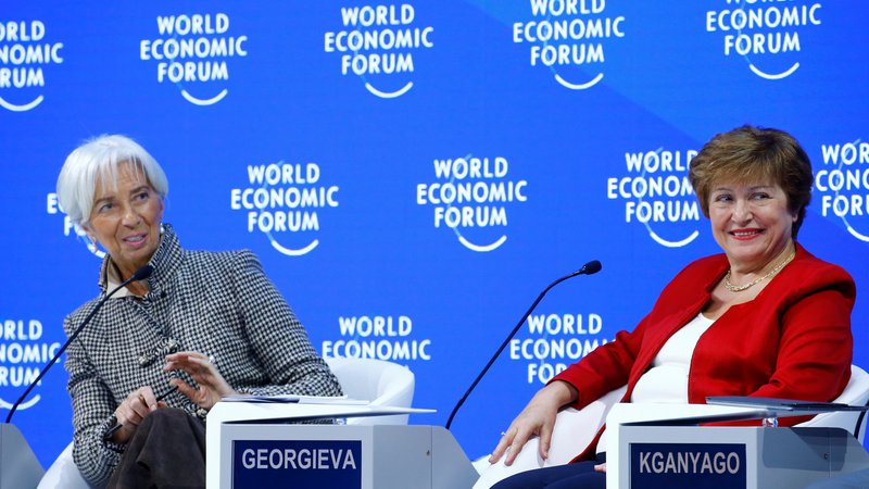 Fotografija: S prejšnjo izvršno direktorico IMF in bodočo predsednico ECB Christine Lagarde na letošnjem Svetovnem gospodarskem forumu v Davosu. Foto Reuters
