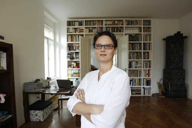 »Ministra smo tudi prosili, naj pozove javne zavode, da zaradi odpovedi programa ne prenehajo plačevati zunanjih sodelavcev,« pravi Beti Žerovc. Foto Matej Družnik