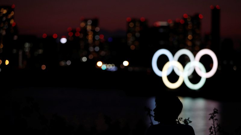 Fotografija: Nad olimpijske igre v Tokiu se spušča mrak. FOTO: Reuters