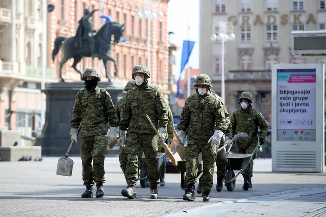Dekle so v nedeljo operirali zaradi hudih poškodb glave in zdravniki so se borili za njeno življenje na oddelku intenzivne nege. FOTO: AFP