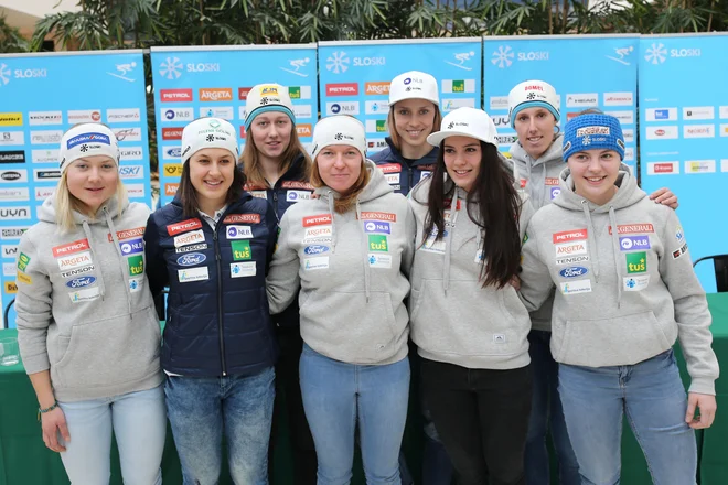 V Mariboru se bodo poleg Ilke Štuhec merile še (z leve) Meta Hrovat, Tina Robnik (o nastopu se bo odločila danes), Desiree Ajlec, Maruša Ferk, Ana Bucik, Andreja Slokar, Klara Livk in Neja Dvornik. FOTO: Tomi Lombar/Delo