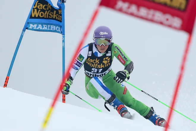 Ilka Štuhec se bo na SP, kjer bo napadala naslov svetovne prvakinje v smuku, odpravila polna domačih vtisov z veleslaloma na njenem Pohorju. FOTO: Tomi Lombar/Delo