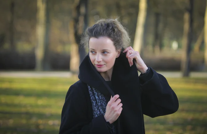 Ajda Smrekar bo v novi seriji TV Slovenija V imenu ljudstva mlada pravnica Nika. FOTO: Jože Suhadolnik
