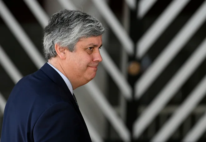 Vodja skupine držav z evrom, portugalski finančni minister<strong> </strong>Mário Centeno, pravi, da ima uporaba posojilne linije ESM za spopad s krizo široko podporo. FOTO: Piroschka Van De Wouw/Reuters