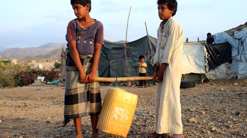 Fotografija: Otroci so največje žrtve jemenske vojne. FOTO: Essa Ahmed/AFP