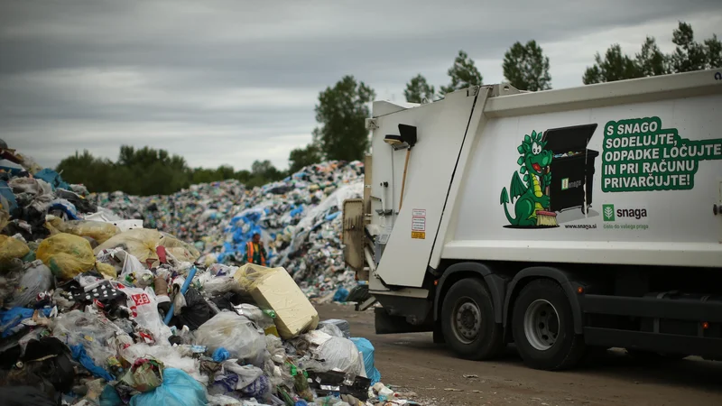 Fotografija: Rešitve za odpadno plastiko še ni. Foto Jure Eržen