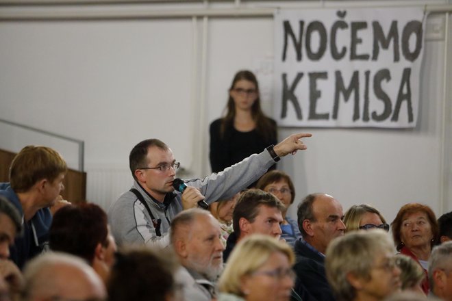 Občani Vrhnike so bili ves čas proti oživitvi delovanja Kemisa. FOTO: Leon Vidic/Delo