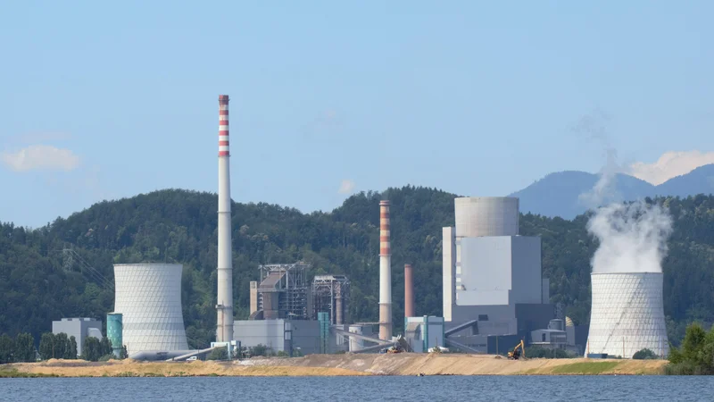 Fotografija: V Tešu bi kurili odpadke in izboljšali poslovanje. FOTO: Brane Piano/Delo