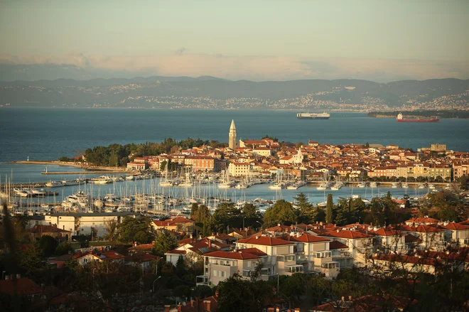 Izolska marina, ki je, takoj za portoroško, druga največja marina pri nas, bo dobila novega lastnika. Foto Jure Eržen