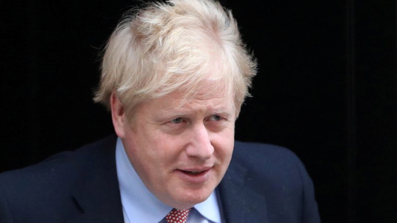 Fotografija: Boris Johnson se je zaradi okužbe samoizoliral. FOTO: Hannah McKay/Reuters
