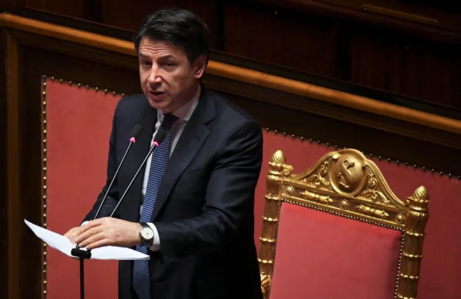 Italijanski premier Giuseppe Conte med nastopom v rimskem senatu. Foto: REUTERS/Alberto Lingria