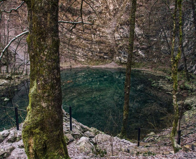 Divje jezero je del krajinskega parka Zgornja Idrijca. FOTO: Sašo Tušar