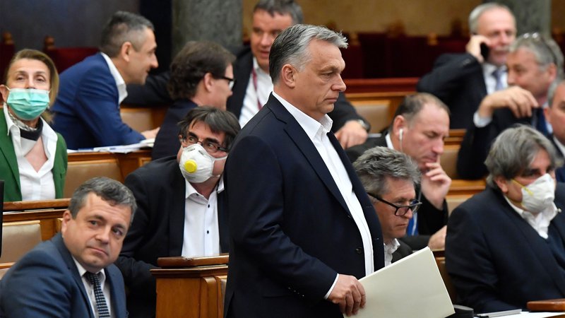 Fotografija: Je s »pomočjo« pandemije koronavirusa madžarski premier Viktor Orbán res postal prvi diktator v Evropski uniji? FOTO: AFP