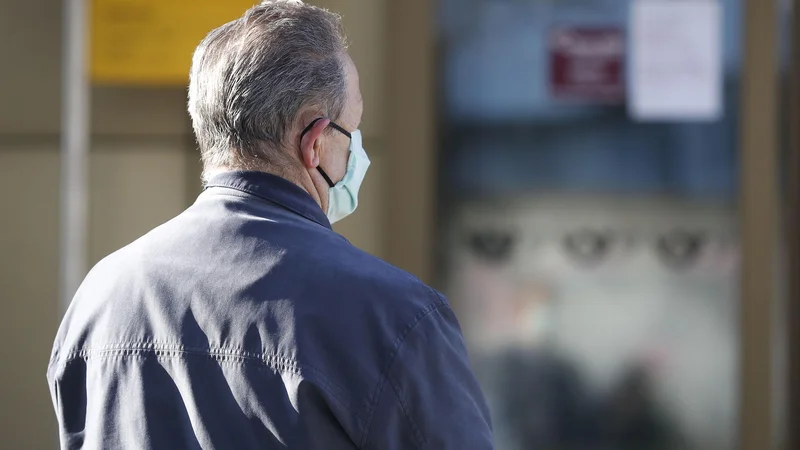 Fotografija: Maske za osebno uporabo je mogoče natisniti s 3D-tiskalnikom. FOTO:Leon Vidic/Delo