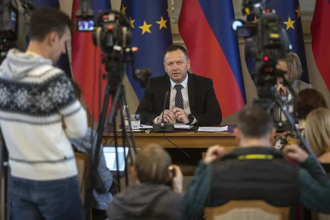 &raquo;Rad se pošalim, tudi za sprostitev ozračja, a te stvari potekajo spontano,&laquo; pravi <strong>Robert Šumi</strong> o datumu svojega nastopa, 1. aprilu, a prav veliko časa za to ne bo, saj, kot pravi, ni časa za prosti tek. FOTO: Voranc Vogel