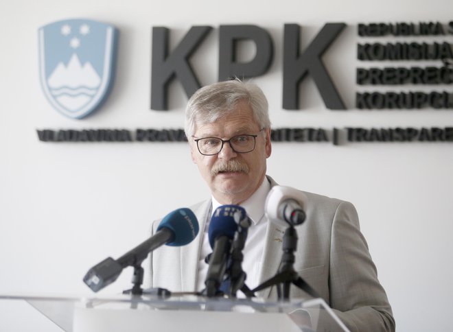 Leto 2019 je bilo zadnje leto Borisa Štefaneca na čelu KPK. V letih njegovega predsedovanja so na delo KPK letele številne kritike, upadalo je tudi število prijav. FOTO: Roman Šipić