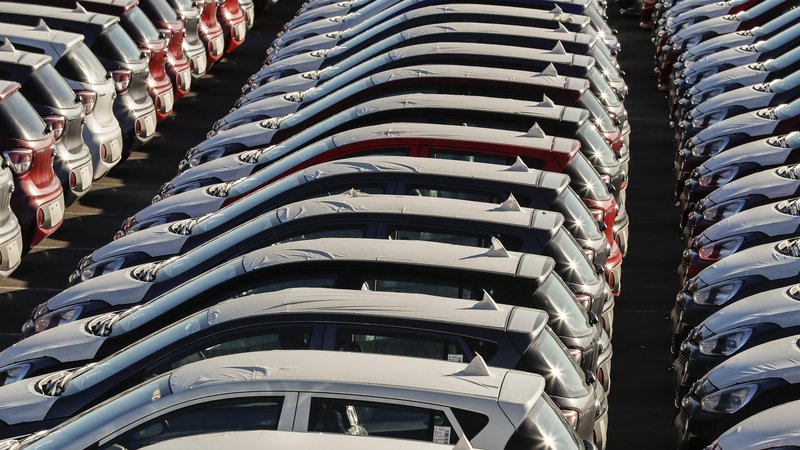 Fotografija: Prodaja avtomobilov je v marcu strmoglavila.
FOTO: Uroš Hočevar/Delo