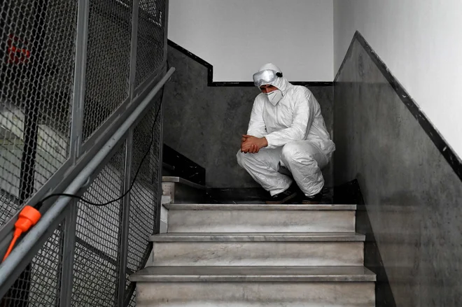 Italija nikoli ne bo pozabila, da je v trenutku, ko so njeni ljudje v Lombardiji umirali po tekočem traku, Nemčija prepovedala izvoz medicinske opreme. Foto AFP