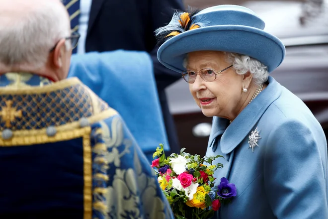 Britanska kraljica Elizabeta ll bo drevi nagovorila prebivalce Velike Britanije. FOTO: Reuters