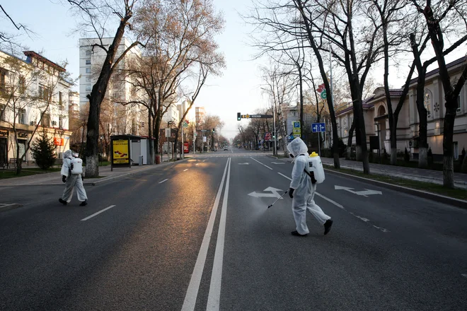 Večja urbana središča v Kazahstanu so podobno opustela kot mesta po Evropi. Foto: Reuters