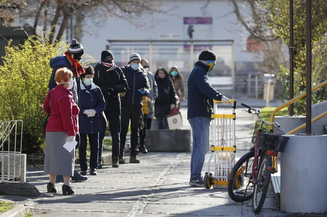 V Sloveniji je rast spletne trgovine omejena z zmogljivostmi. FOTO: Leon Vidic/Delo