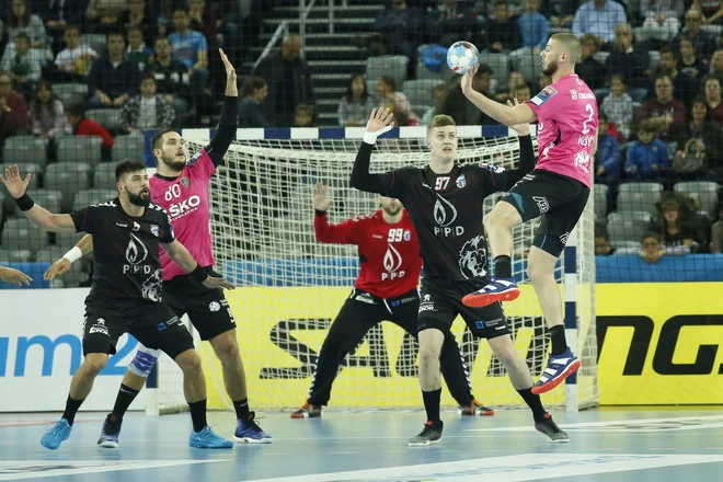Branko Vujović je sprožil devetkrat, zadel pa petkrat. FOTO: Marko Todorov/Cropix