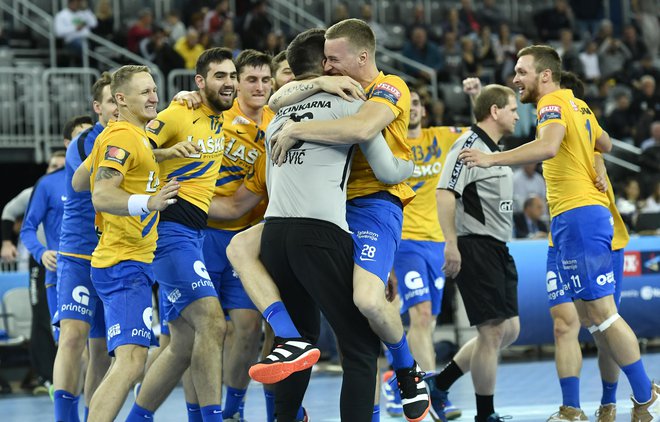 Celjani so prvič zmagali v Zagrebu in se po šestih letih uvrstili v osmino finala lige prvakov, a tekma s Kielcami morda ne bo odigrana. FOTO: Cropix