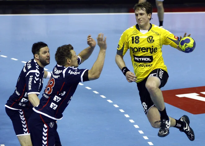 David Miklavčič na rokometni tekmi med Gorenjem iz Velenja in Flensburgom v Velenju 17.marca 2013. Foto Ale Černivec/delo