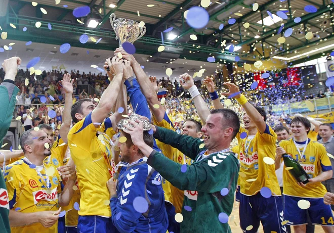 Cimos, predhodnik novega koprskega kluba, je z Urošem Rapotcem osvojil tri pokalne naslove in prvenstvo leta 2011. FOTO: Tomi Lombar